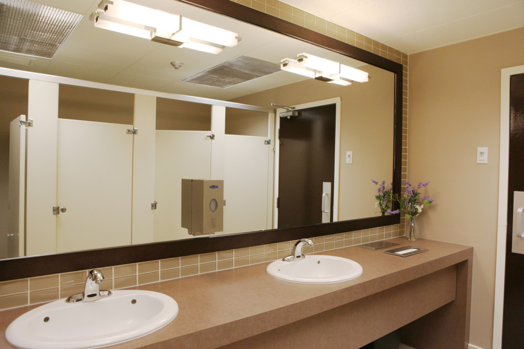Badezimmer Beleuchtung mit LED-Einbaustrahler oder LED-Einbauleuchten